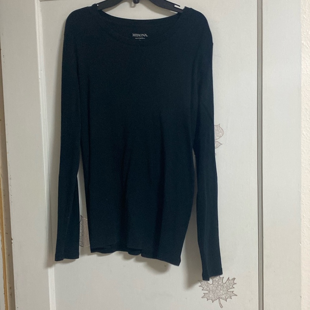 Black pullover